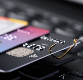 Cybercrime treft ouderen vaak harder: emotioneel én financieel