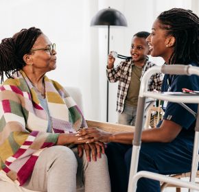 ANBO-PCOB roept op tot stevige investering in respijtzorg