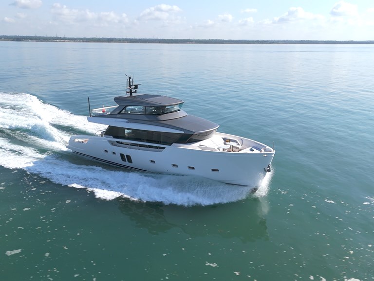 Sanlorenzo SX76