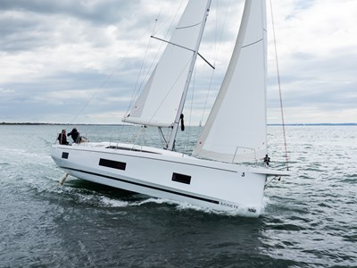 Beneteau Oceanis 47