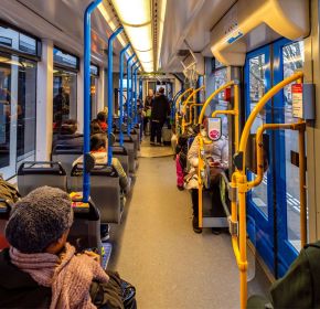 Deel Rotterdamse AOW'ers behoudt gratis ov