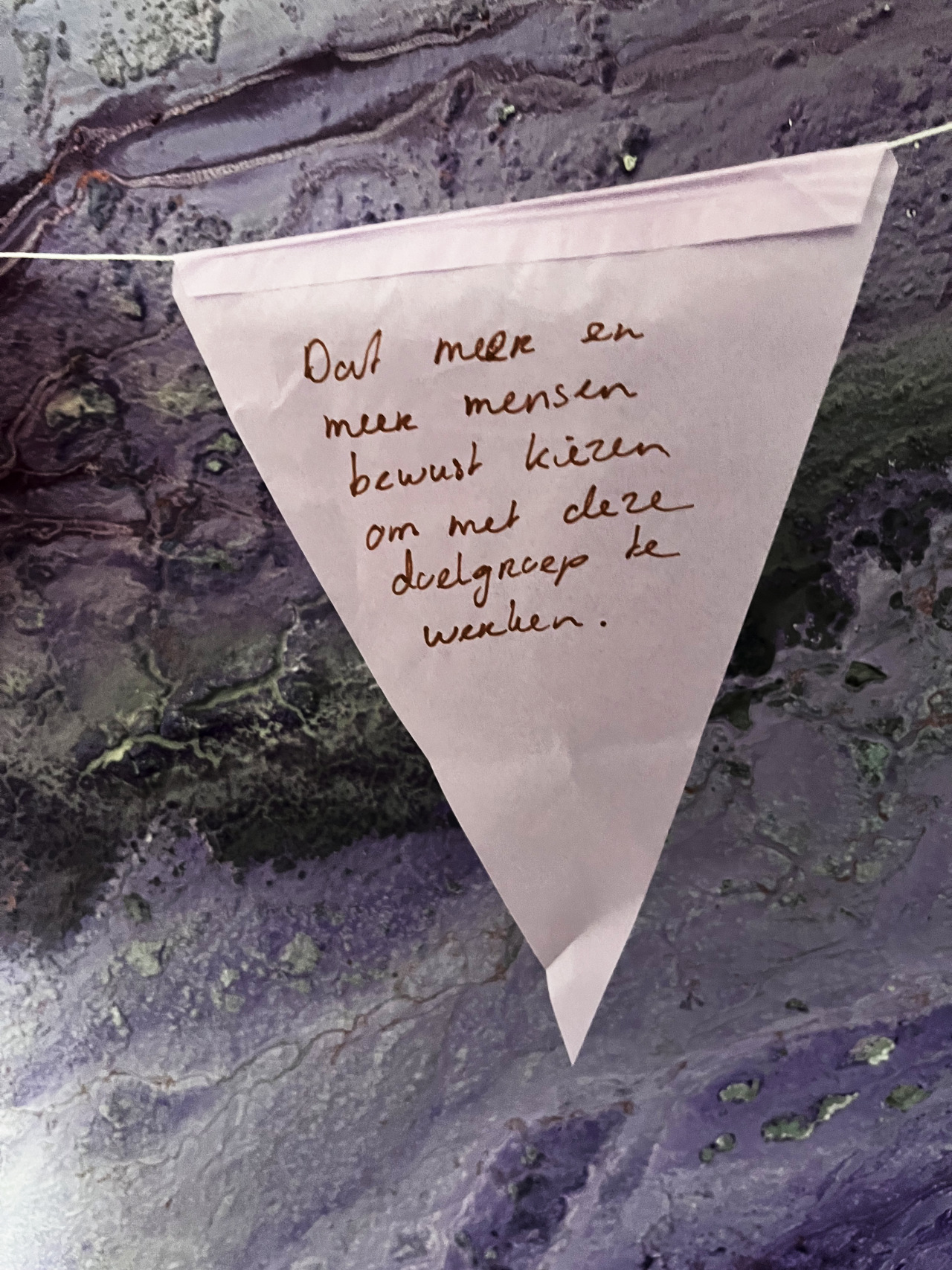 Vlaggetje met tekst: cli&euml;nten voelen zich gehoord en gezien