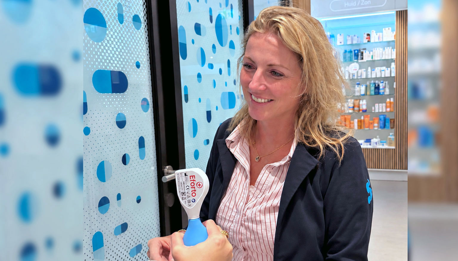 portret Olga van Vemde in de apotheek
