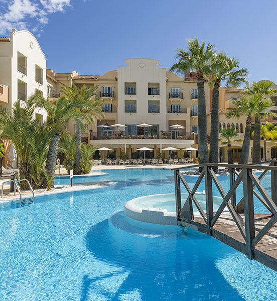 552x600_denia_zwembad.jpg