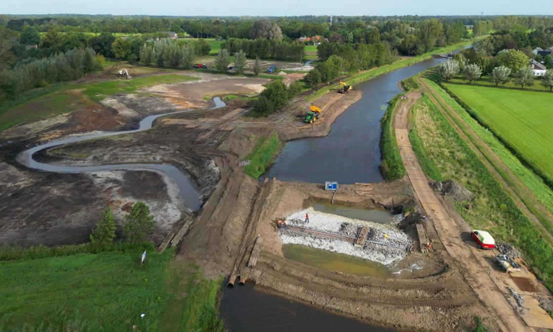 Dronefoto van de nieuwe vispassge langs de Essche Stroom