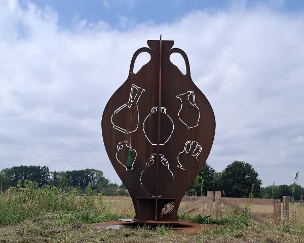 De Amphora, een kunstwerk van cortenstaal