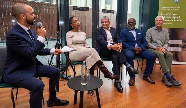 Paneldiscussie NCDR met Marlon Titre, Maya Soumah, Glenn Thodé, Raoul White en Wietze Koopman