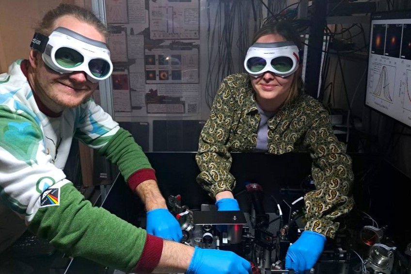 Lyuba Amitonova in the ARCNL lab. Credits: Ivar Pel