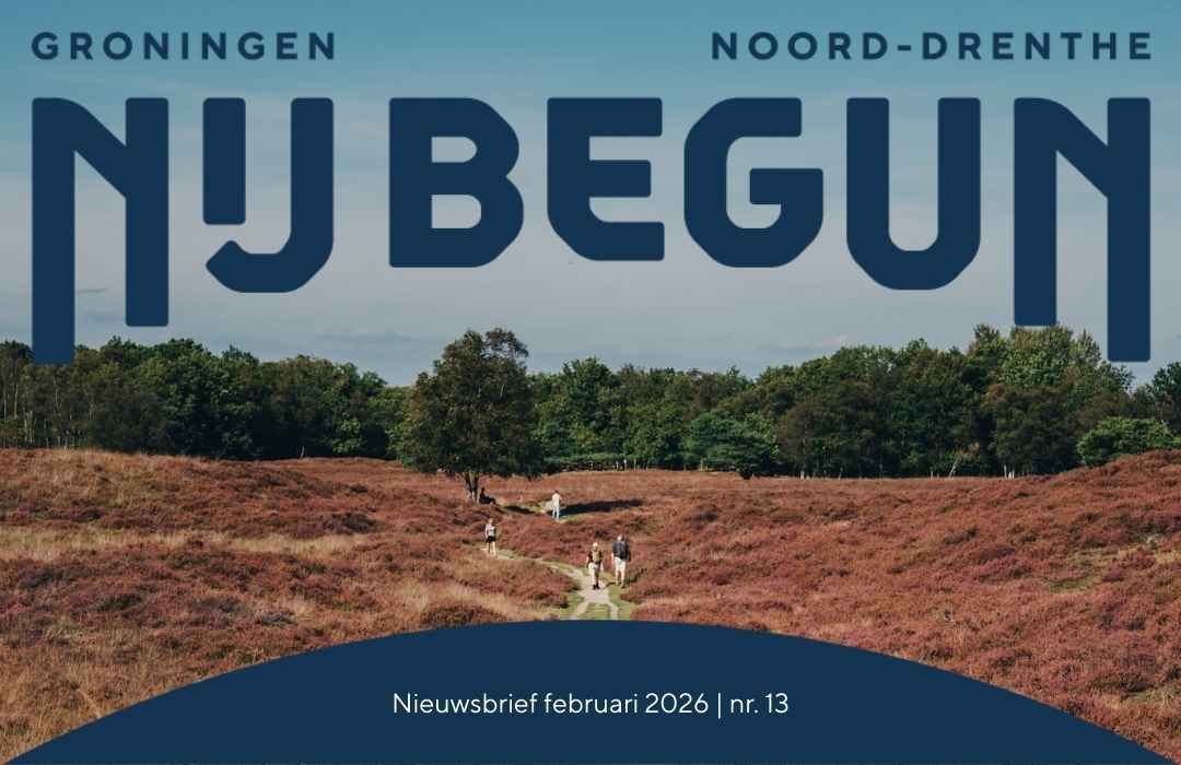 Mensen die wandelen in een bos