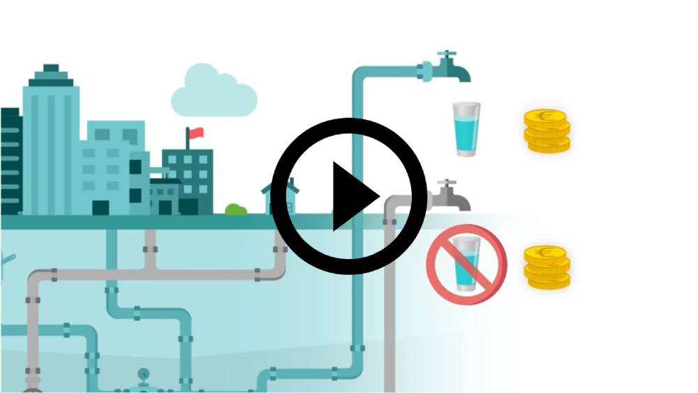 Video Toilet doorspoelen met drinkwater