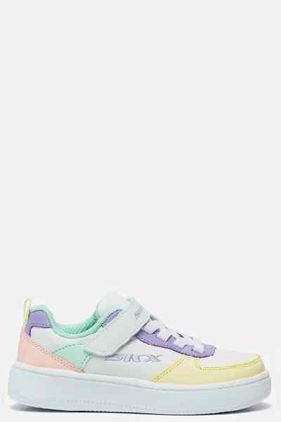 SKECHERS