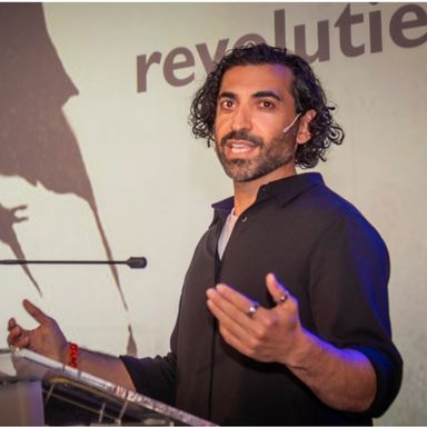 Portretfoto Sinan Cankaya door MacSiers Imaging